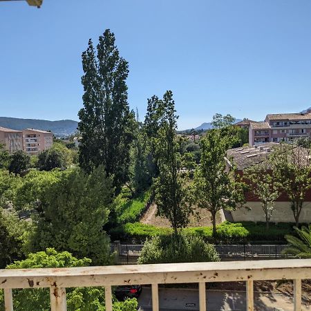 Superbe T2 Proche Des Plages Et Des Commerces Hyères Eksteriør bilde